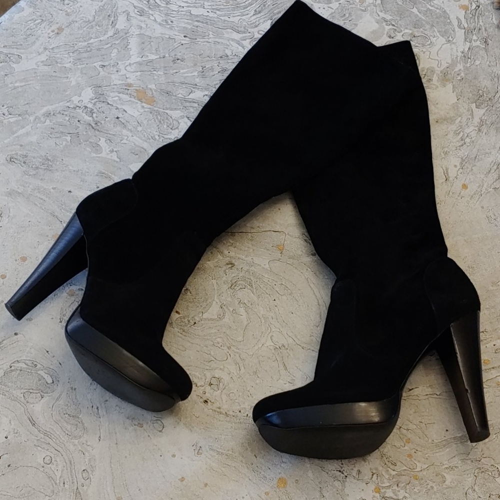 Let Calvin comfort you... #boots